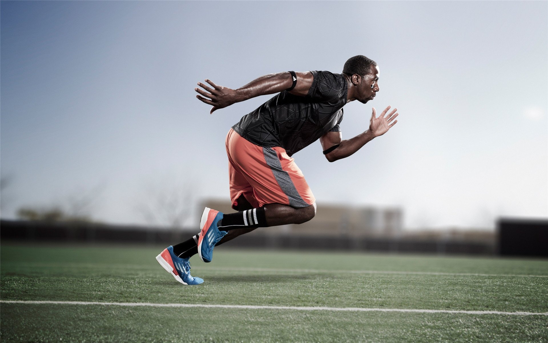 《堡垒之夜》“未来光影”赛季，趣味创意无限！